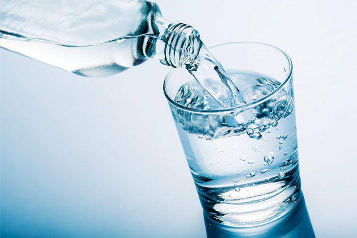 Качество жизни: сколько надо пить воды и какую?