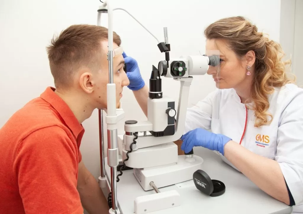 Косоглазие у взрослых, исправление и лечение косоглазия в клинике GMS Clinic